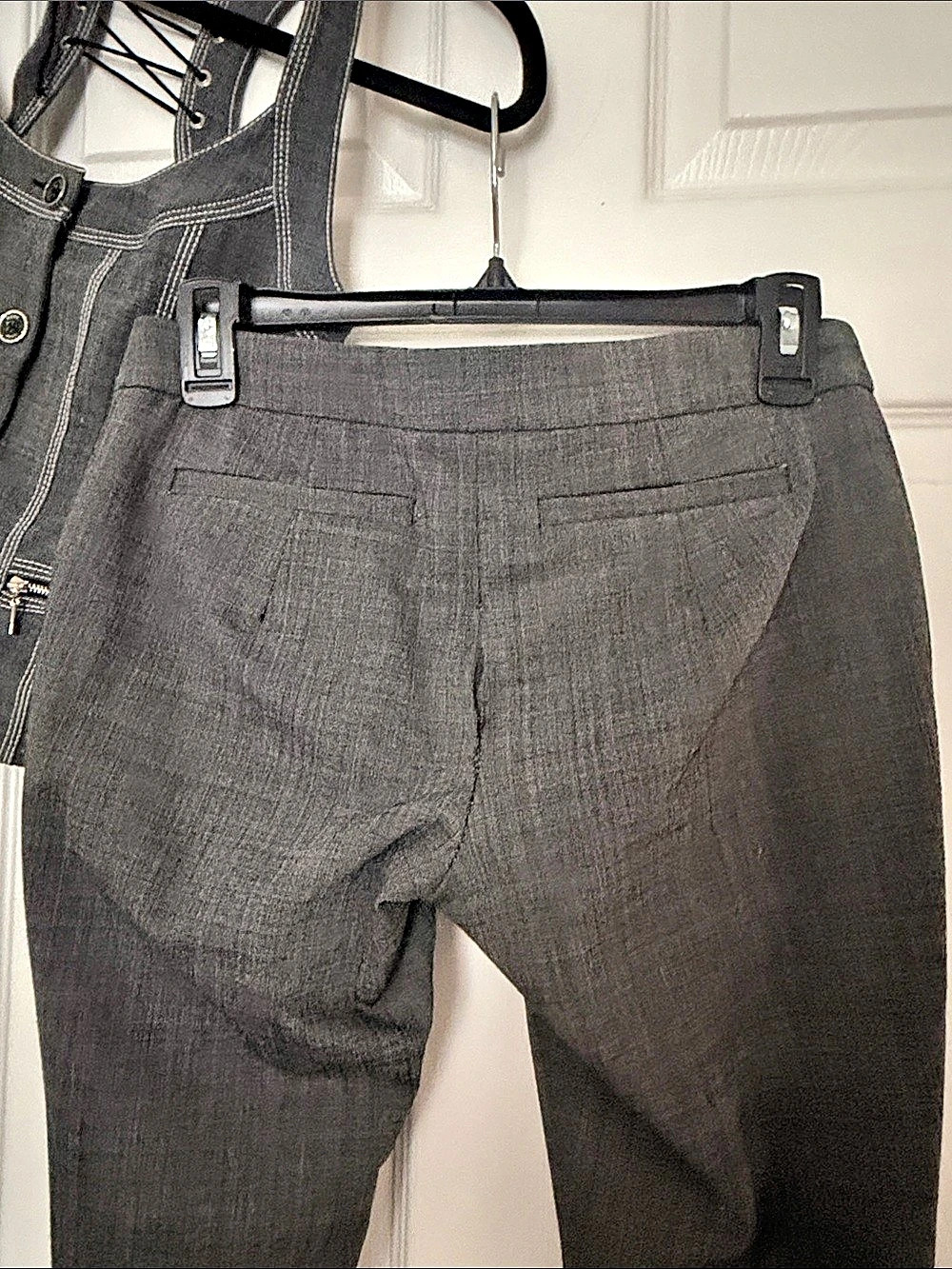 bebe Gray Lace-Up Vest & Straight-Leg Pants XS - Picture 8 of 17